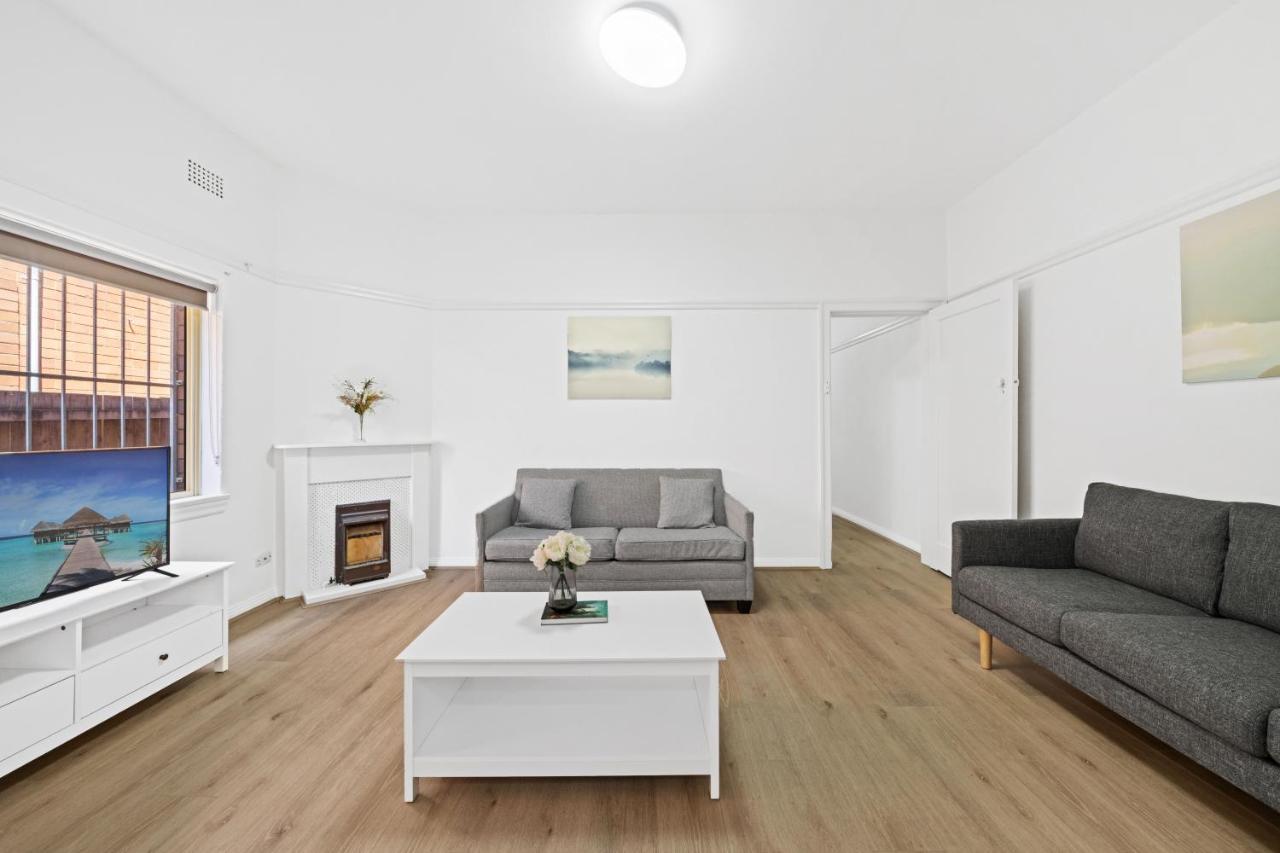 Burwood City Newly Renovated 2 Bed 2 Bath Free Private Parking Big Apt Sydney Exterior foto