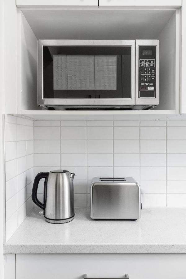 Burwood City Newly Renovated 2 Bed 2 Bath Free Private Parking Big Apt Sydney Exterior foto